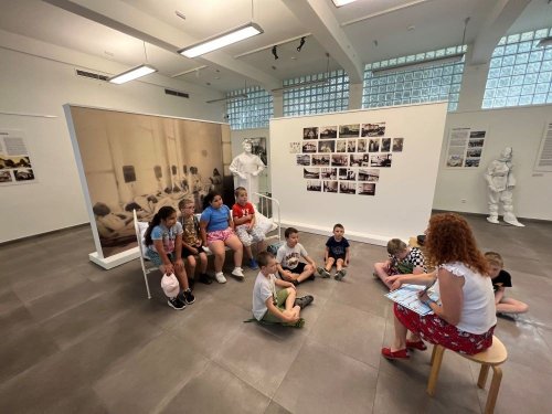 Muzeum – 100 let od založení nemocnice v Uh. Hradišti – 1. třída a III. S